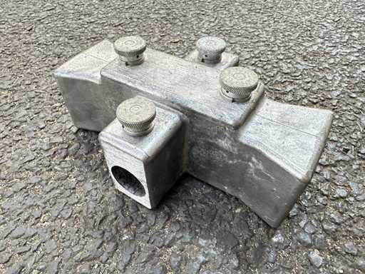 Conectori din aluminiu (175x)