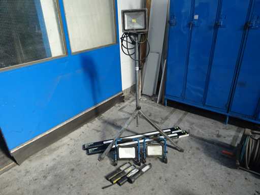 Construction lamp and workshop lamp (9x)