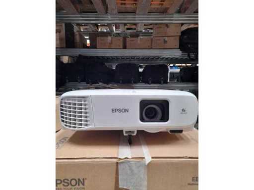 EPSON EB-2042 Video Projector