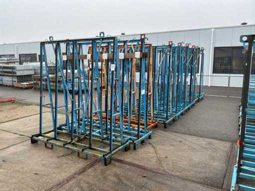 Batch of various sizes of glass trestles (10x)
