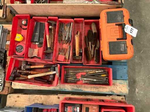 Lotto di utensili manuali