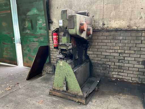 Peddinghaus 210 Super 11 Pons- en knipmachine