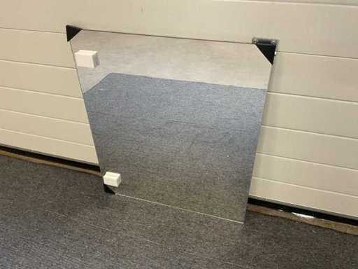 Ușa dulapului cu oglindă dreaptă