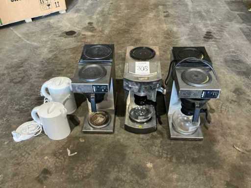 Koffieapparaat (3x) + waterkoker (2x)
