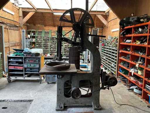 Delfosse Industriebandsäge – treibende Kraft