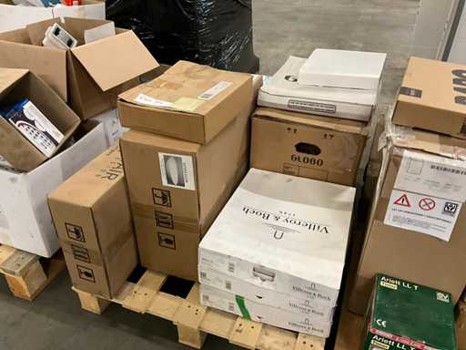 Sanitair en installatie materiaal (11x)