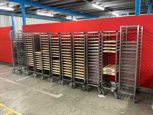 Trolleys 11 pieces GN 1/1 Other ovens and steamers