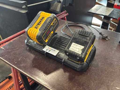 Dewaele DCB132 Batterien und Ladegeräte (3x)