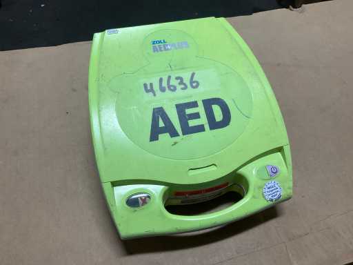 Zoll AED plus defibrylator