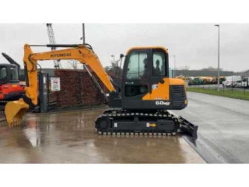 05ba0b9d-8c2f-4739-9c19-a16140074b2e.mp4