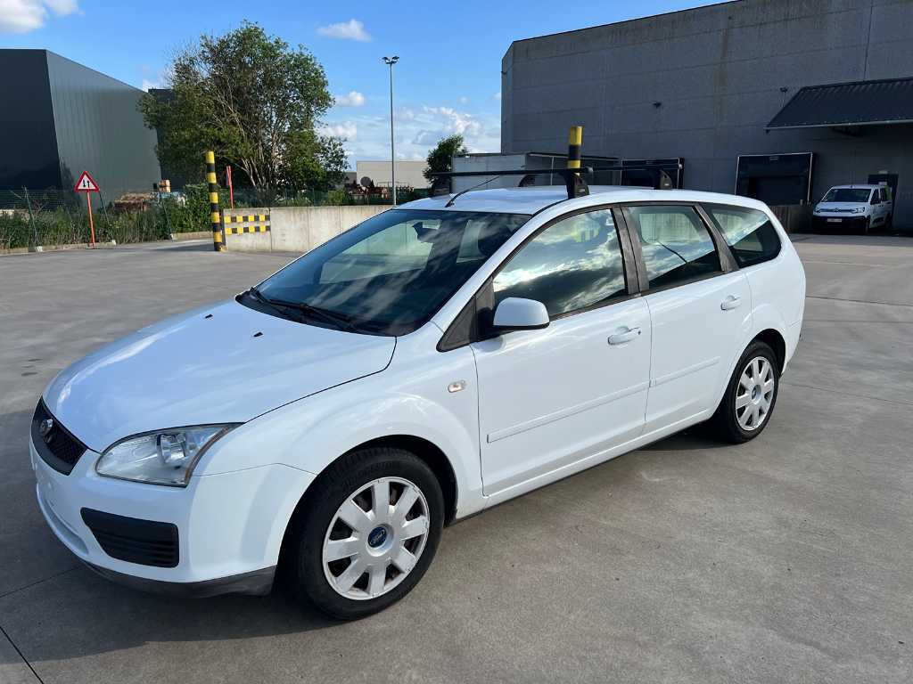 FORD - FOCUS - FORD FOCUS BLANC - 2008