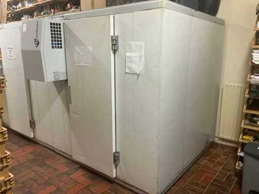 Camera frigorifică Keyfrost KBF 13 BE