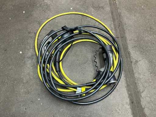 Charging cable (2x)