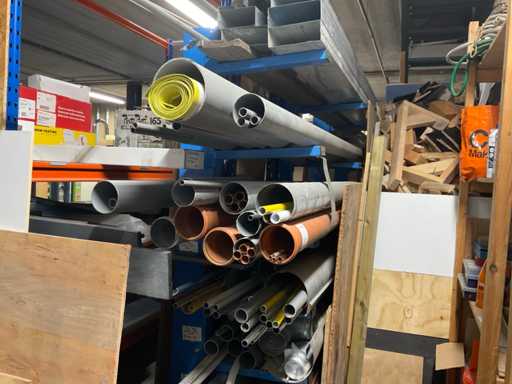 Lotto di vari tubi e vari