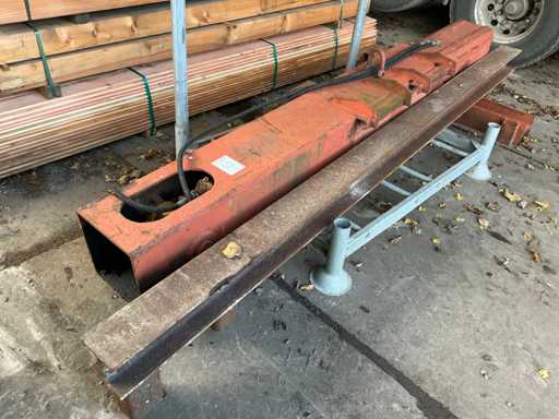 Container Straightening System