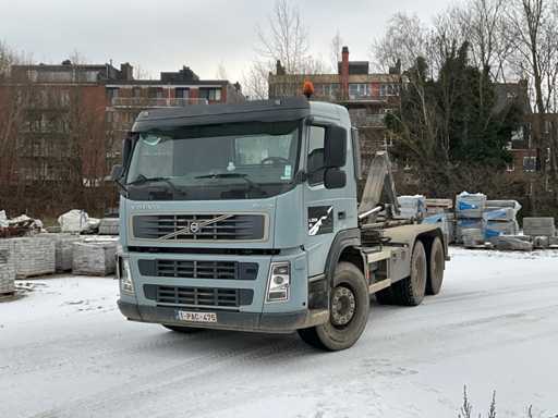 2005 Volvo FM/FH 6x4 9.0 with AJK container system