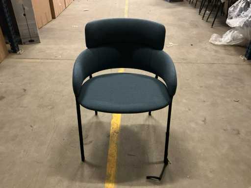 Chaise design Arrmet « Strike 829 »