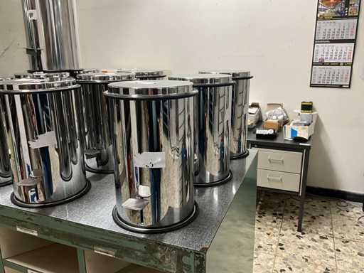 Pattumiere e bidoni della spazzatura (3x)