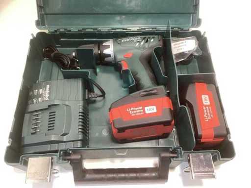 Metabo BS 18 Li Bohrer/Schraubenzieher mit Gehäuse, 2× 3,0Ah Batterie D-72622 und ASC 30-36 Batterieladegerät