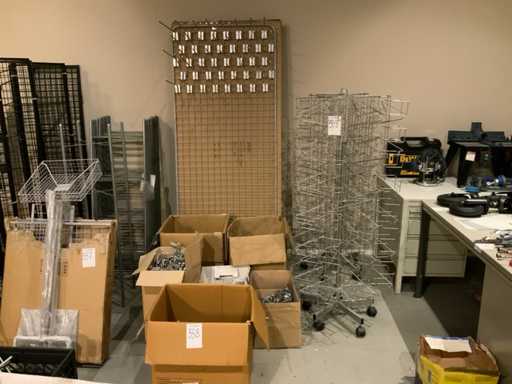 Étagères murales + crochets (7x)