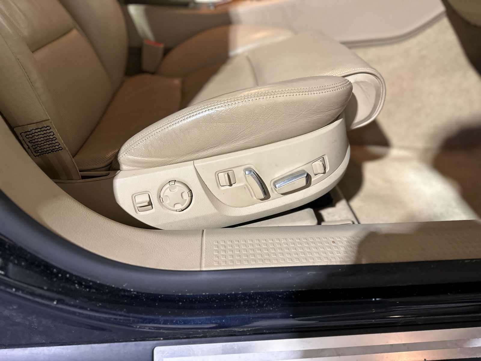 Audi A8 4.2 V8 Quattro Lang Pro Line 335pk 2005, 43-RX-HJ Youngtimer