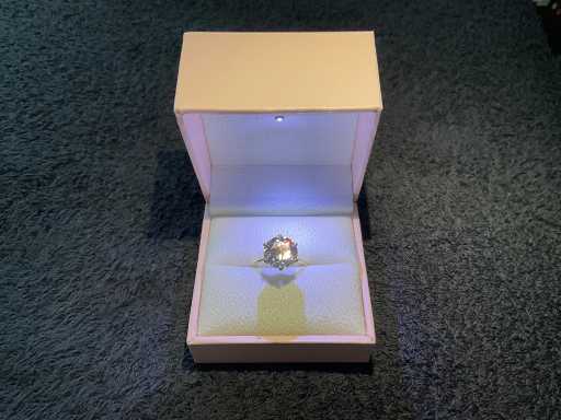 Anello in oro giallo 18 carati con diamante 4,80 carati