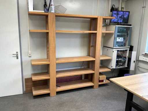 Abteilschrank