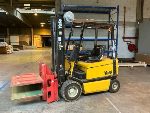 2001 YALE ERP25ALFV2395 Forklift