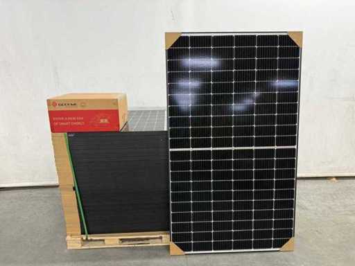 Trina Solar - set van 27 zonnepanelen - Goodwe 10 kW omvormer