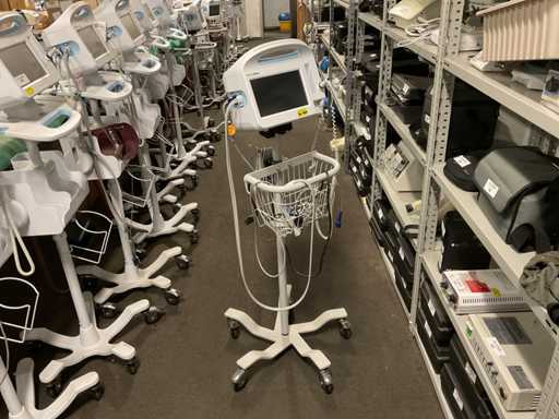 WelchAllyn Vital Signs 6000 series Patient Monitor