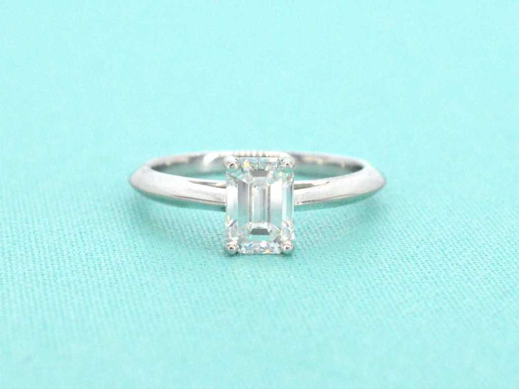 Platina Tiffany & Co ring met diamant van 1.00 carat