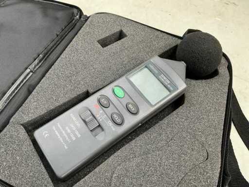 VELLEMAN DVM1326 Decibel meter