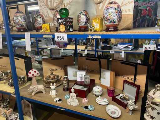 Various decoration/gift items