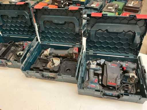 Bosch Cordless Tool (4x)