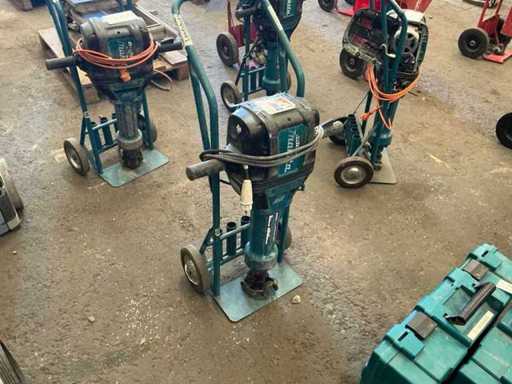 Marteau de démolition MAKITA HM1812