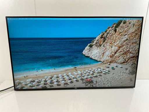 Dell (U3219Q) 32", 3840x2160 (UHD) IPS Monitor