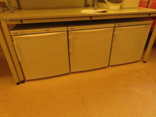Liebherr - TX1021 - Laborkühlschrank (3x)