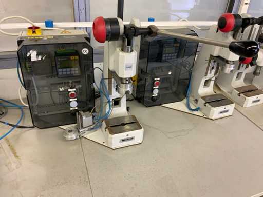 Schmidt Technology 14R-08 Pressmaschine mit Schaltkasten