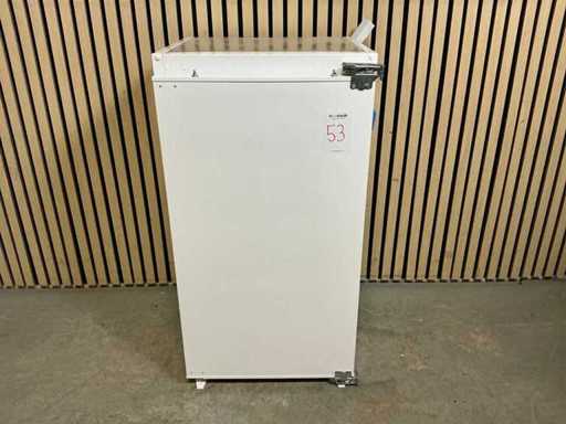 Etna KKD7102 Wbudowana lodówka