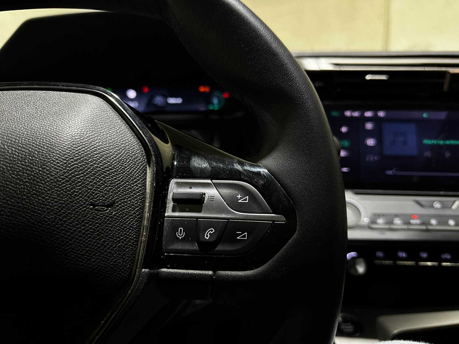 Peugeot 308 1.2 PureTech Active Pack Business 131pk 2023 (Origineel-NL + 1e Eigenaar), S-888-VR