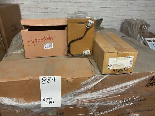 500 Garderobenstücke