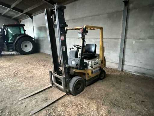 TCM FHD18 Forklift