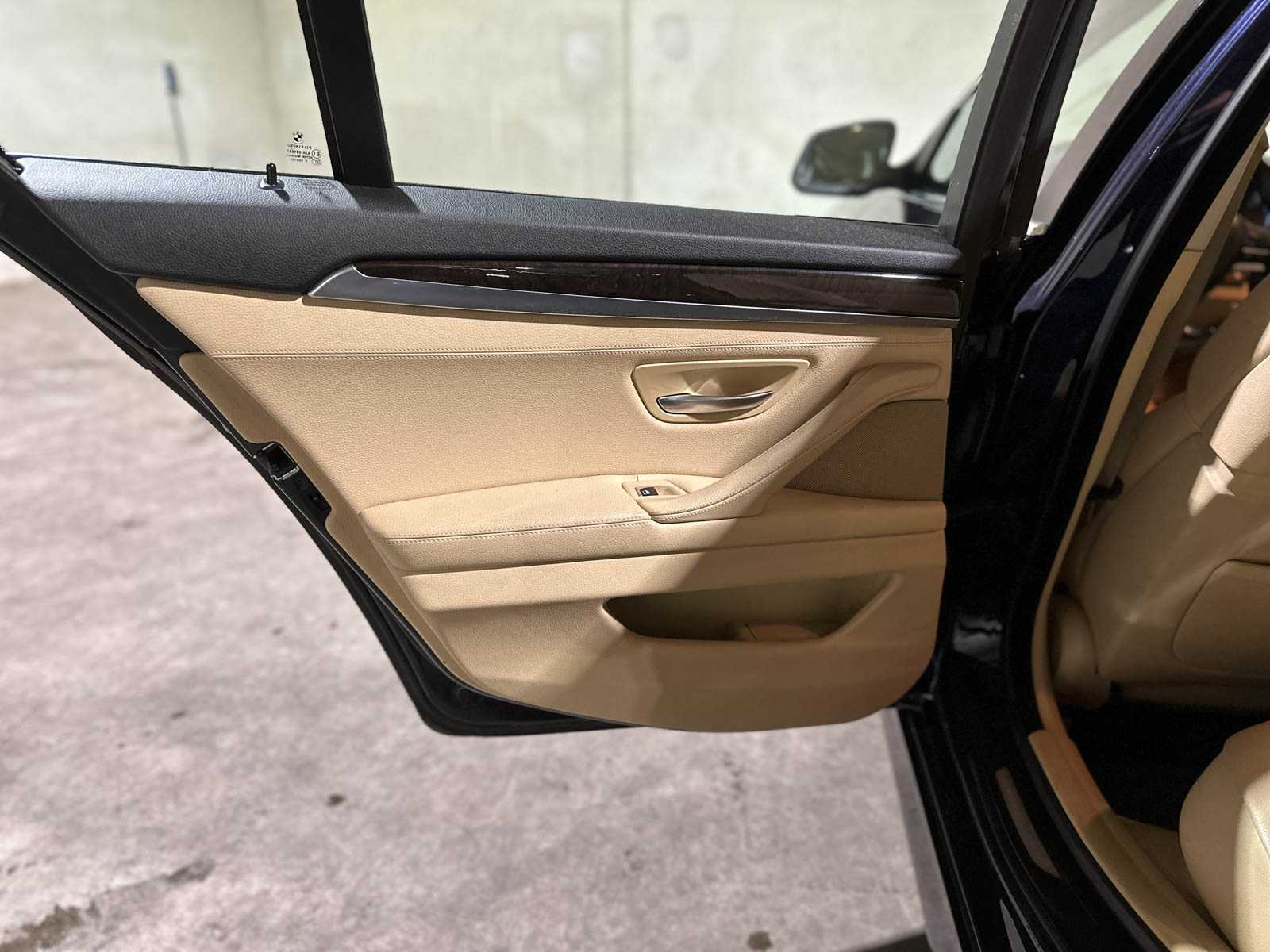 BMW 528xi Touring High Executive 245pk (Origineel-NL) 2012 5-serie, 89-TXH-2