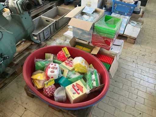 Stock of various accessories for animals