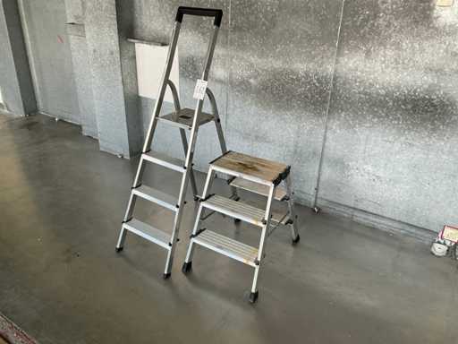 Step ladder (2x)