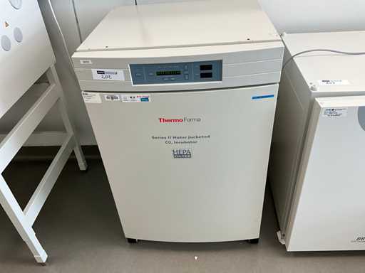 THERMO FORMA 3111 Co2 Incubator