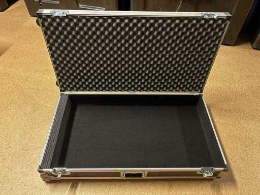 Flight case 100x55x13