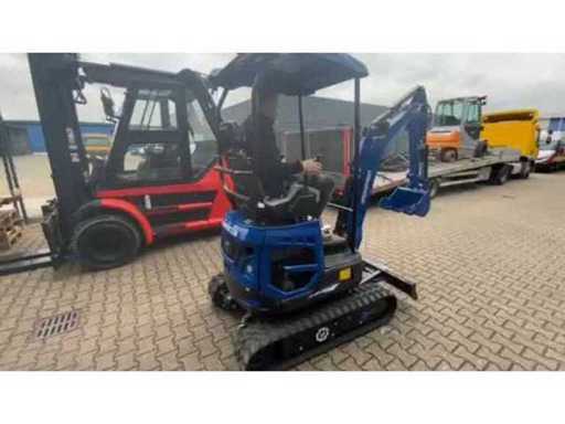 fa0dd69d-fb11-456d-adb1-452c06569c94.mp4