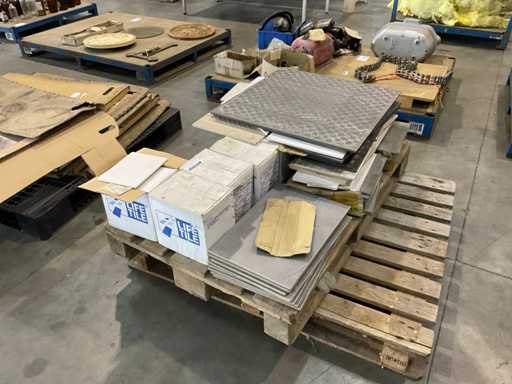 Partij diverse tegels