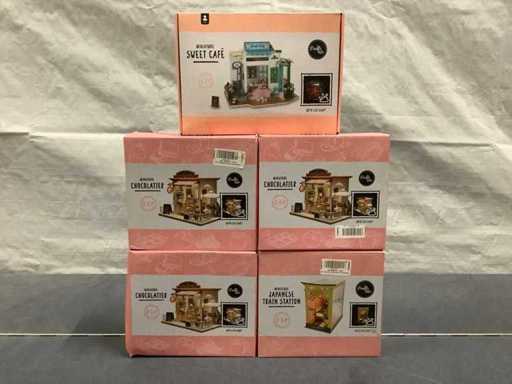 Verschiedene Miniaturbausätze – DIY-Modellbau (5x)